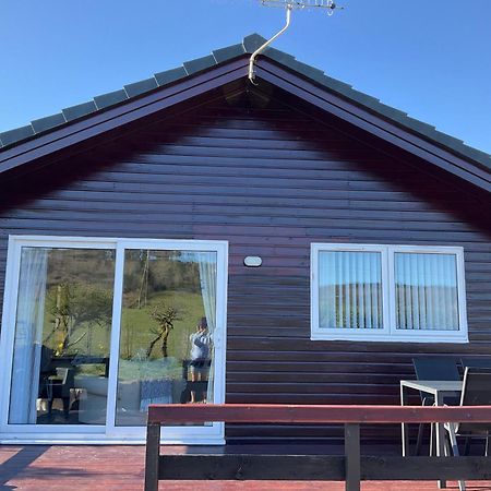 Heron Lodge, edge of Mabie Forest Dumfries Exterior foto